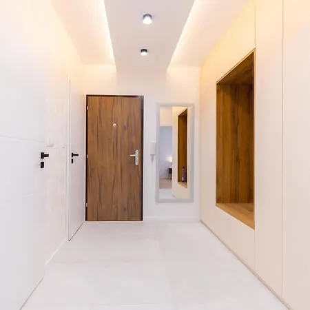 Апартаменты Ice Hockey 2 Bedroom *